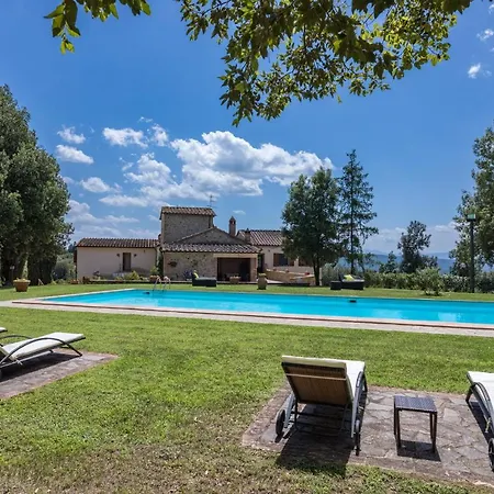 Montepescini Apartment *