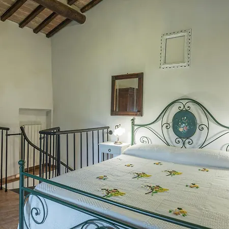 Apartment Montepescini