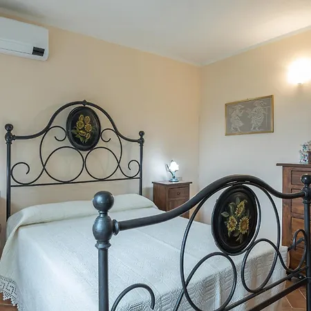 Apartment Montepescini