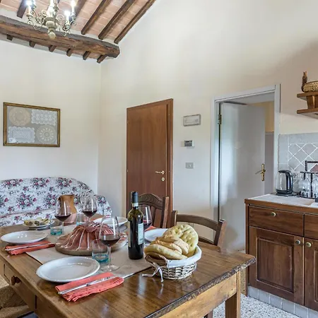 Apartment Montepescini *
